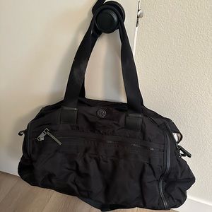 Lululemon Weekender Wanderlust Duffel Bag